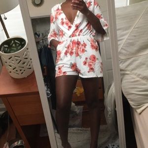 Floral Romper!! Never Worn!